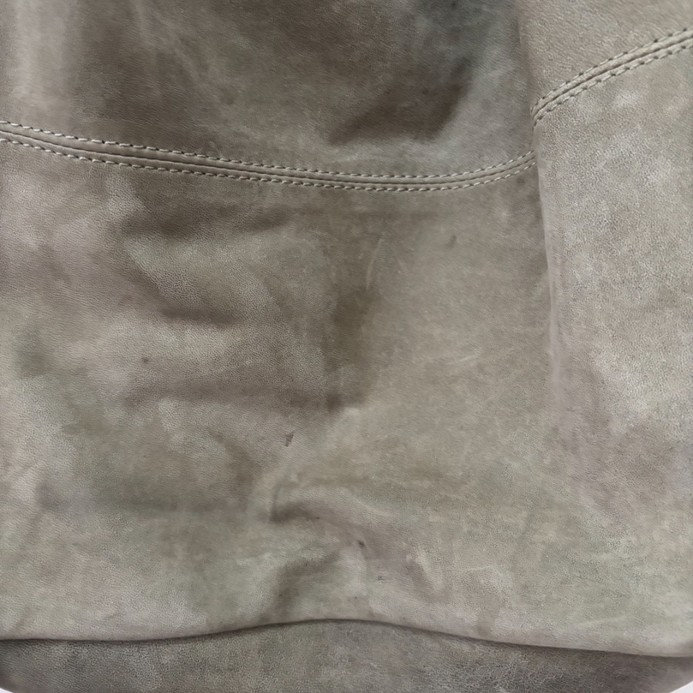 Paloma Wool Large Suede Riba Bag in Olive Green - Picture 4 of 7